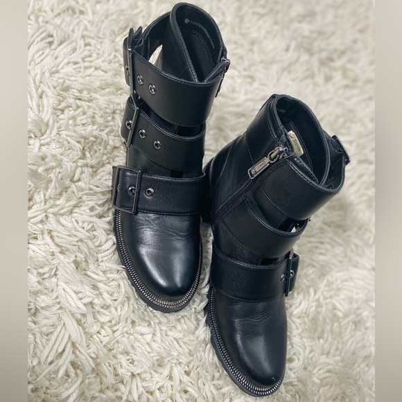 Blondo Black Waterproof Ankle Boots‼️ - Picture 4 of 8